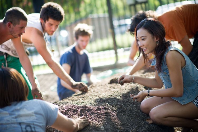 students gardening