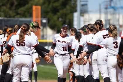 Carly Lucchetti with her teammates 