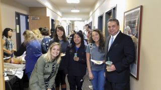 students with the district attorney of El Salvador