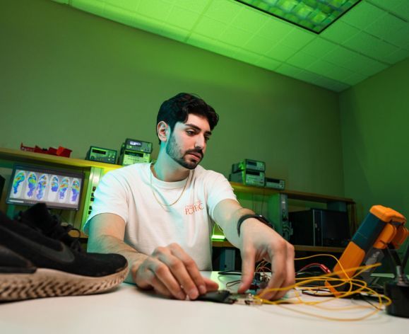 Bioengineering major Joaquin Gonzalez works on his senior project.